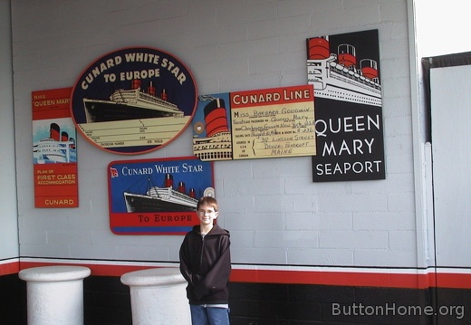 02 Entering the Queen Mary