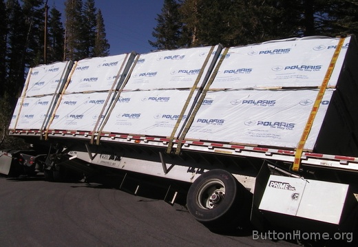 02 Snowmoblies about to fall