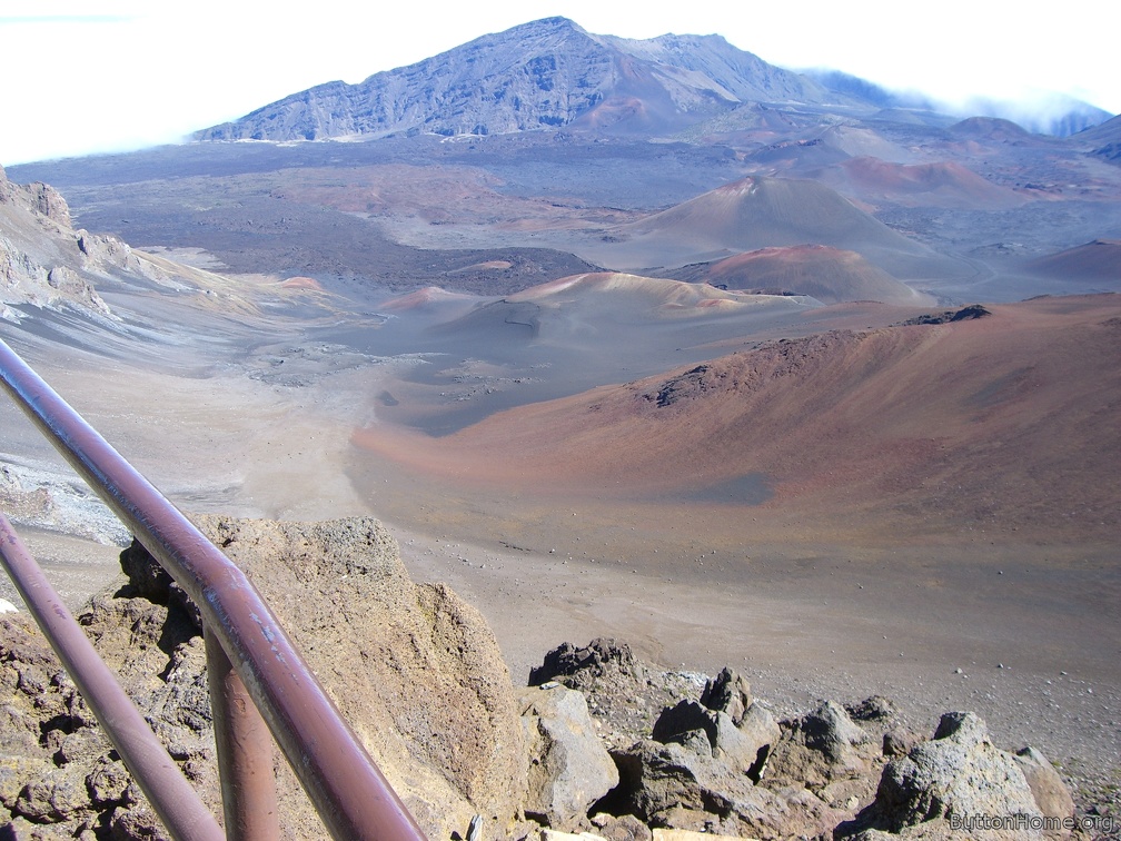  Looking into the volcano's bowl