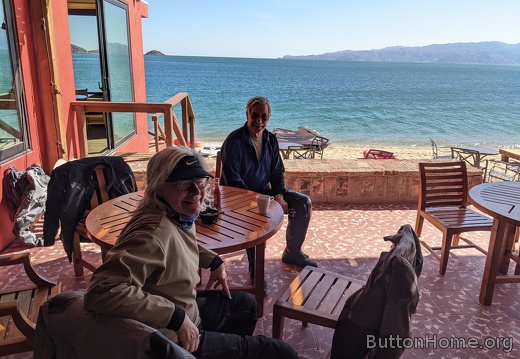 Alfonsinas dining patio