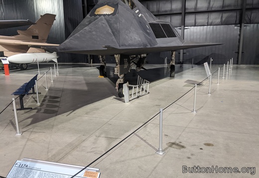 F-117A