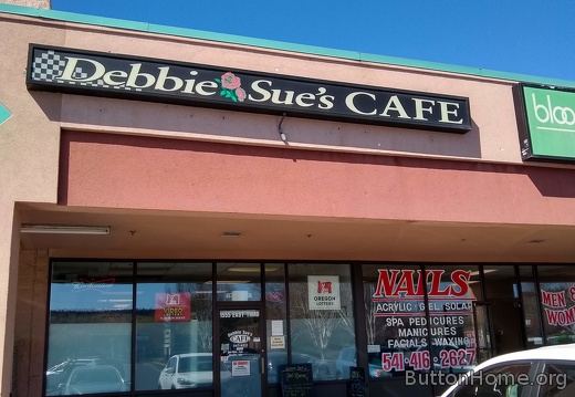 Debbie Sue has a cafe!