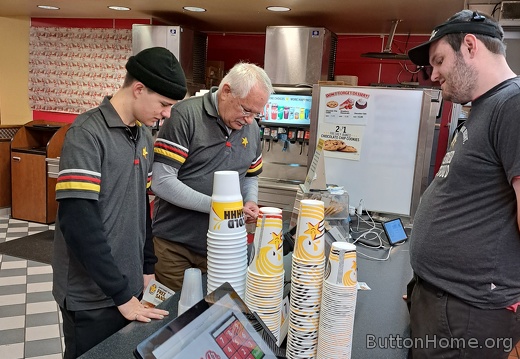 Carls gift card pays