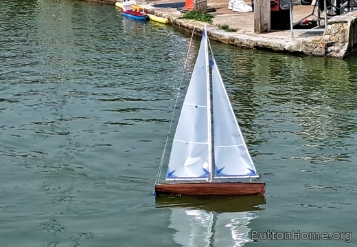 model sail boat