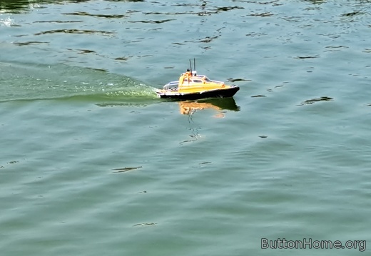 fast model boat
