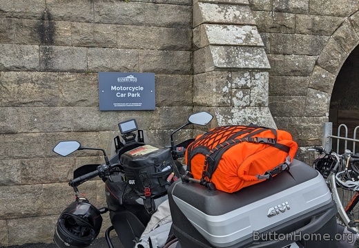 proper moto parking