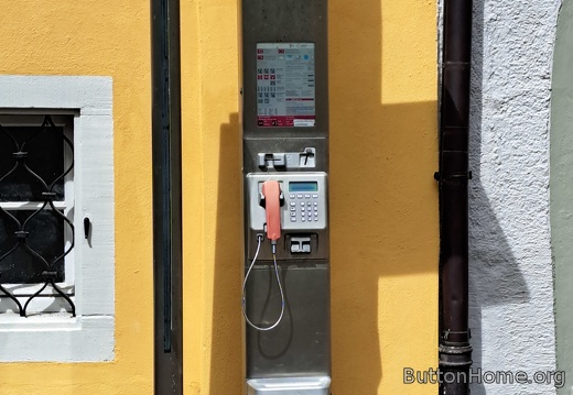 rare working phonebooth