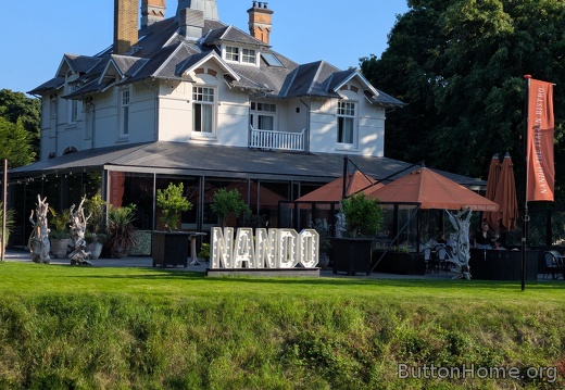 Nando Italian Bistro