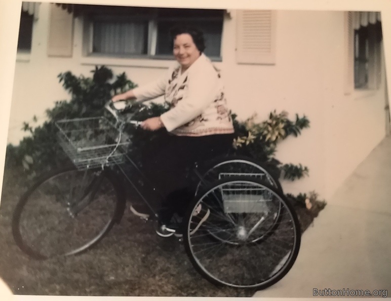 florence_button_on_tricycle.jpg