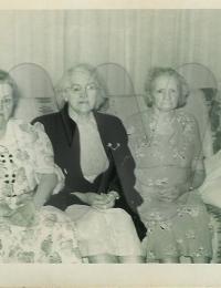 Bartoo sisters, Bessie, Mattie, Ella
